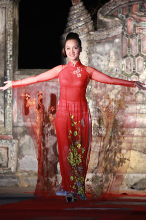 "Miền g&aacute;i đẹp" hấp dẫn ở Huế